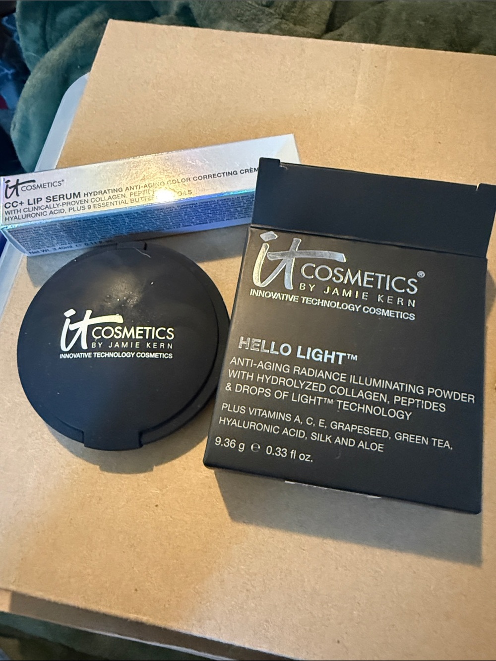 it Cosmetics Hello Light Illuminating Powder/CC + Lip Serum
